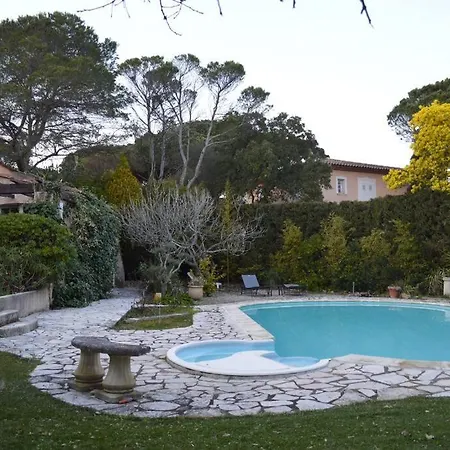 Ferienhaus Maison Provencale Traditionnelle Avec Air Conditionne Saint-Raphaël